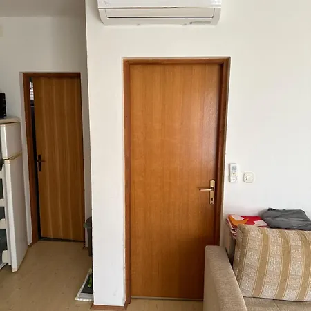 Apartman J&b Apartment *